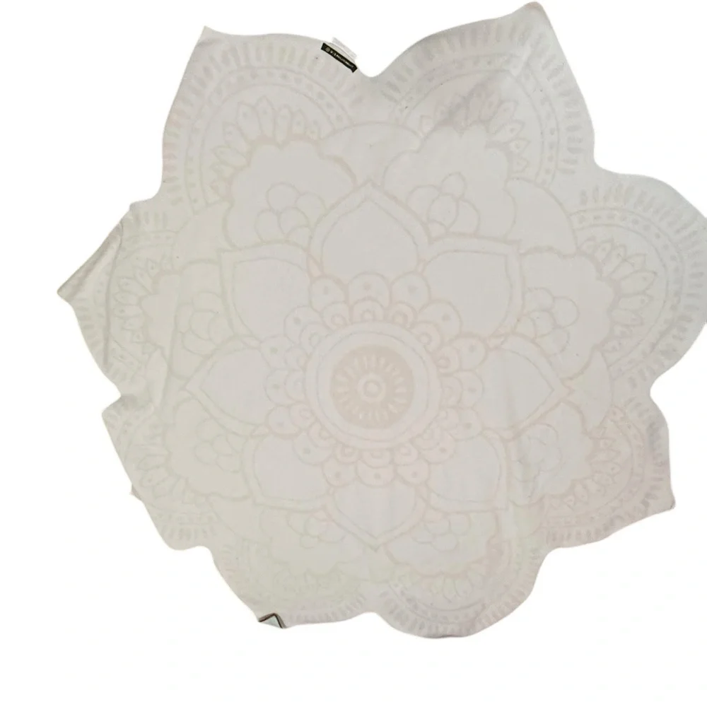 Vix Paula Hermanny lotus flower shaped beach towel in a blue and brown color